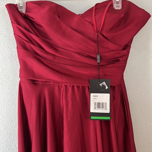 New La Femme Strapless Slit Satin Ballgown Red Wine size 6 - Picture 5 of 15